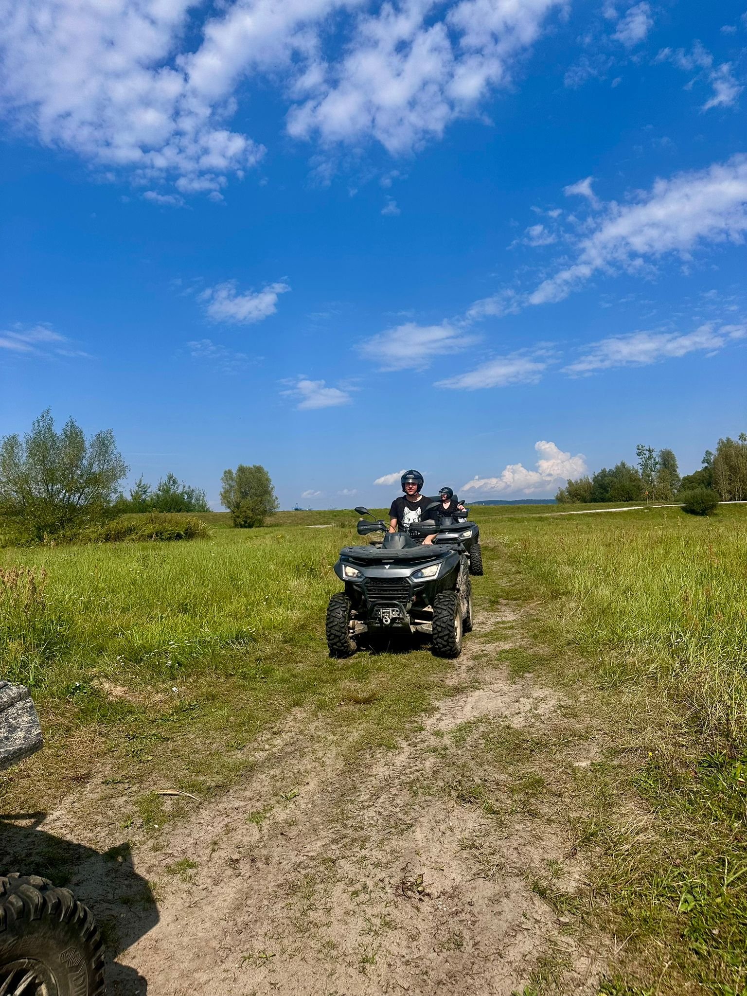 Uczestnicy wyprawy na quadach